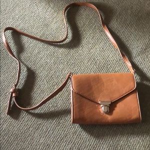 Cross body simple brown bag